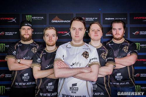 Zeus 生日快乐🎂 Hanwha Life Esports 官方： 让我们一起庆祝 Zeus 的生日