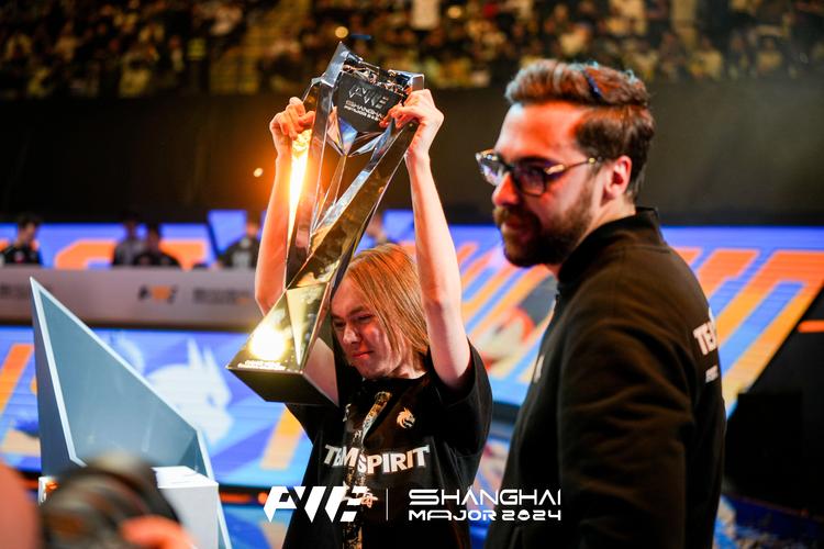 英雄海？knight本次世界赛的15局游戏中选用了12个英雄！