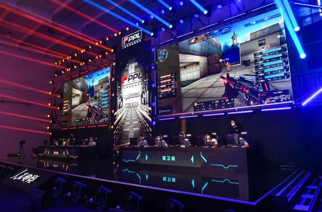 寻求赞助！ Uzi ：有没有人可以赞助我们的GM团队？我们只需要几百名玩家