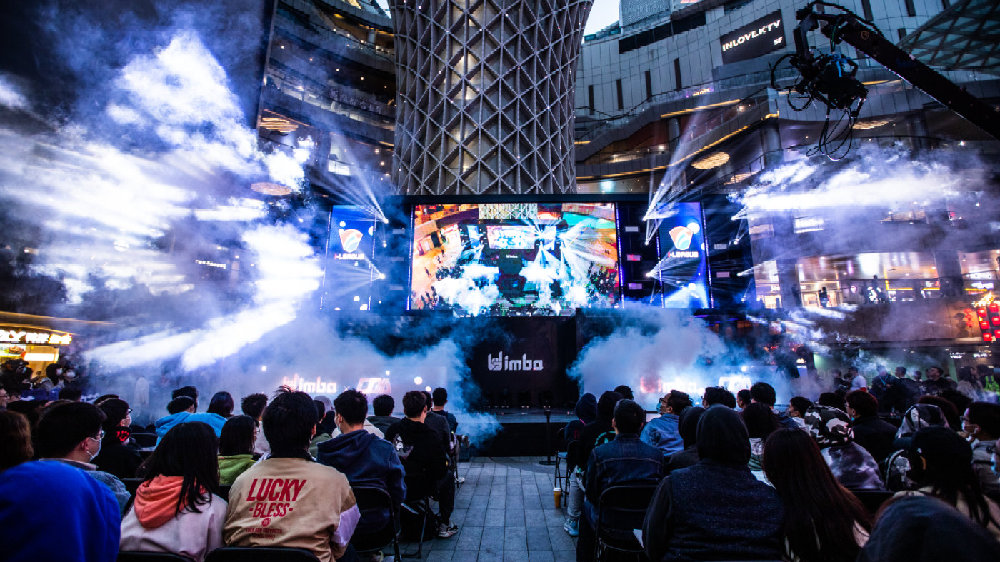 没必要那么恨他，对吧？ Xiaotian 的赵信在场上游走，刺穿了 Scout ， Weibo Gaming 先拿到赛点